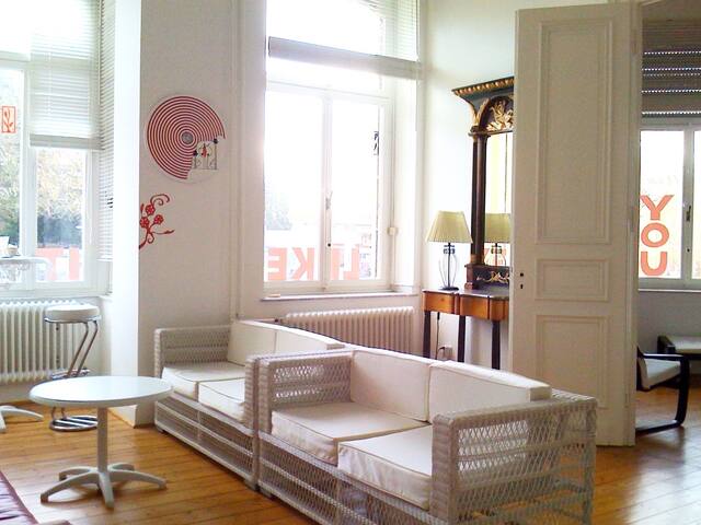 " LICHTDURCHFLUTETES APARTMENT " /Parterre