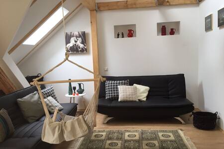 Renovierte 2 Zimmer Wohnung in Obermenzing 69m2.