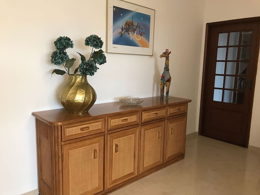 Sala-acesso ao quarto e WC