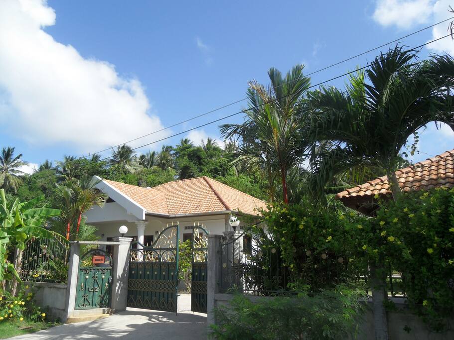 Entrée de la villa
