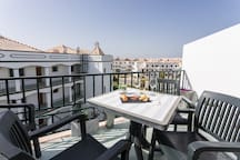 Beach-Golf-Pool and City escapade (Surf n'Turf)