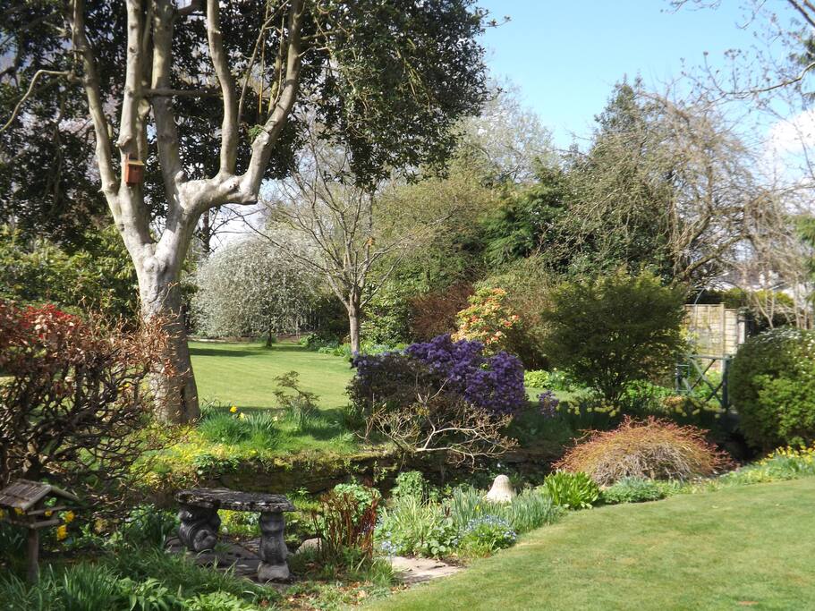 HOLLYBURN GARDEN