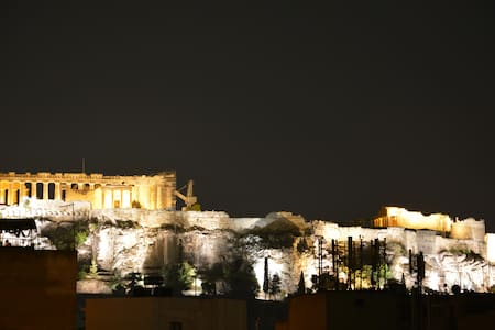 Industrial loft-Acropolis view