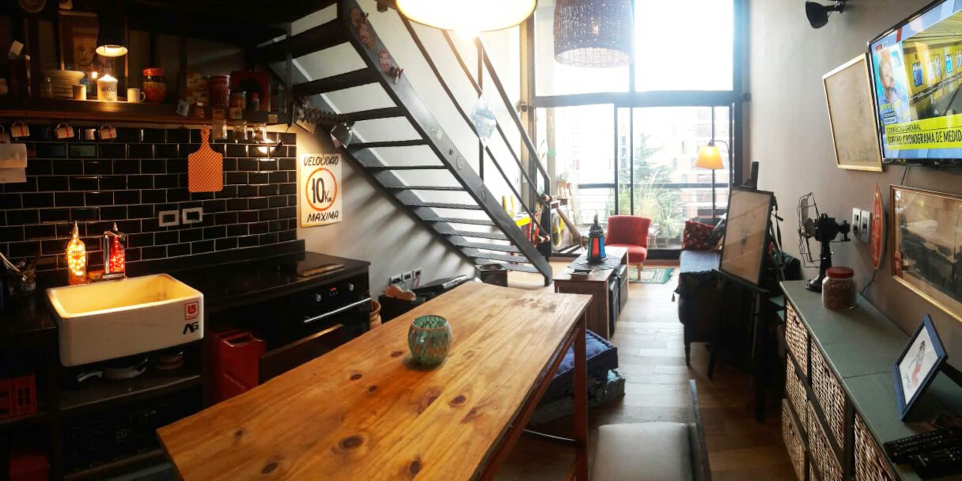 Amazing Vintage/Surfer-La Boca Style Loft