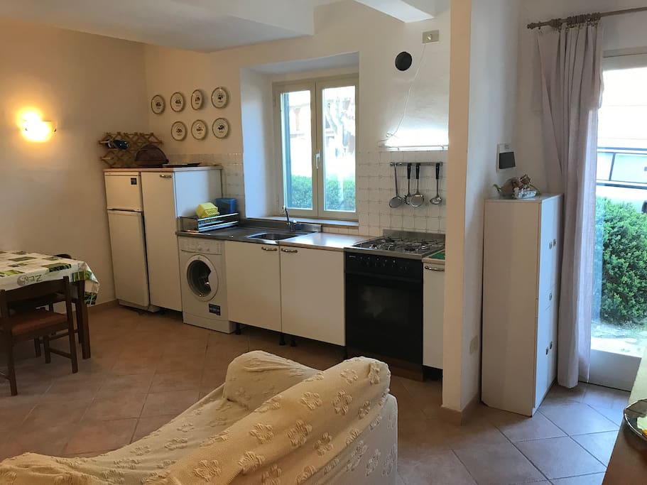 Ingresso con angolo cucina