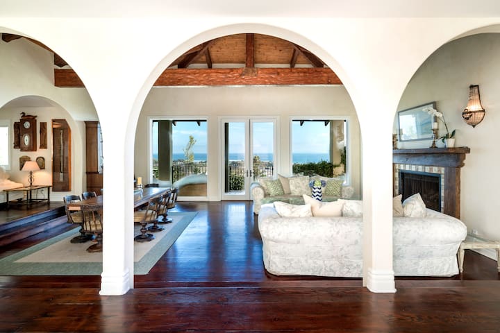 STUNNING VIEWS FROM THE HEART OF MALIBU