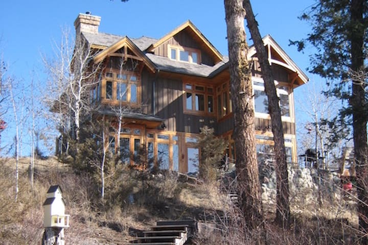 Airbnb Radium Hot Springs Vacation Rentals Places To Stay