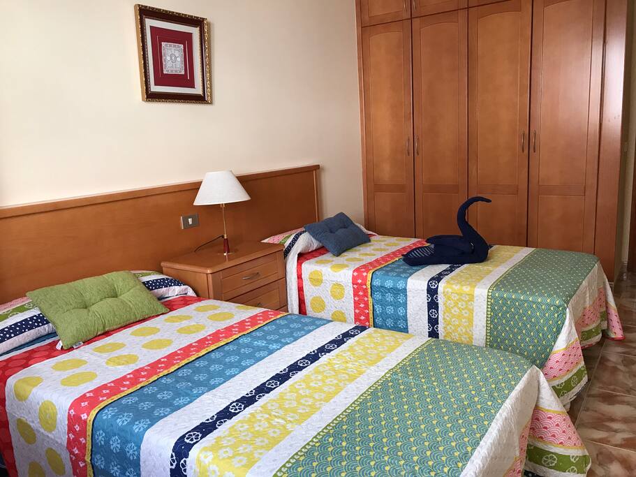 Segundo dormitorio // Second bedroom
