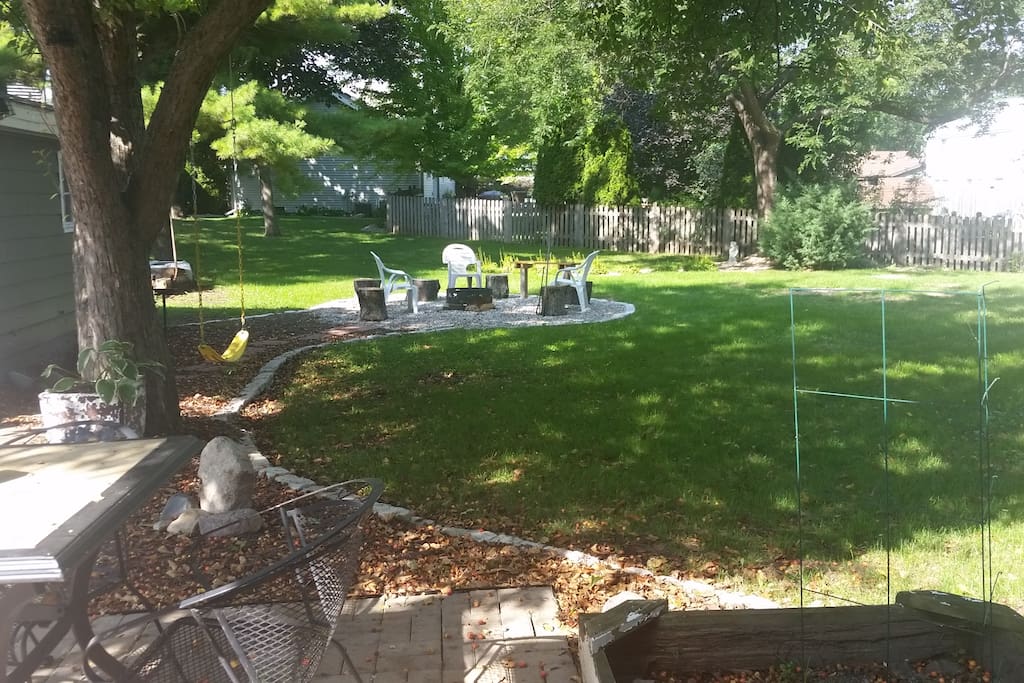 Back Patio & Fire Pit