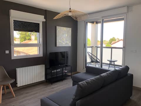 T3 4/6 pers, close to CNPE, Airport, Eurexpo