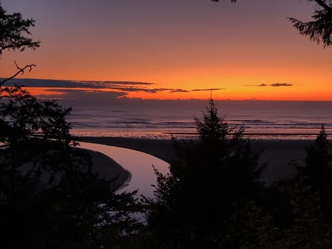 Copalis Bluff Hideaway