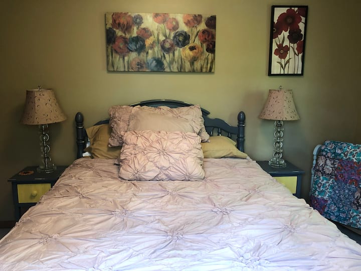 Menšia manželská posteľ