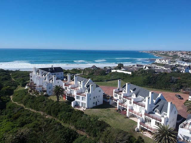Secure apartment on the beach!