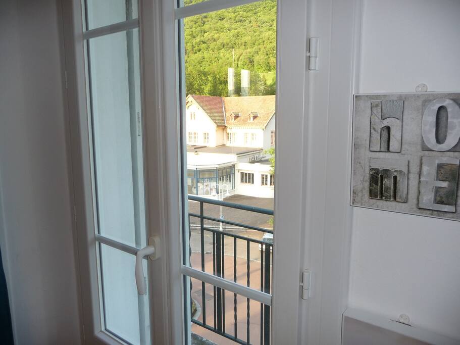 Vue balcon intéressante pour les curistes.