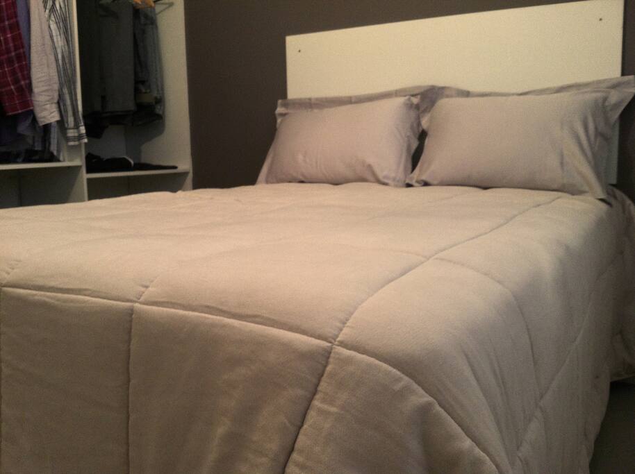 QUARTO CASAL
