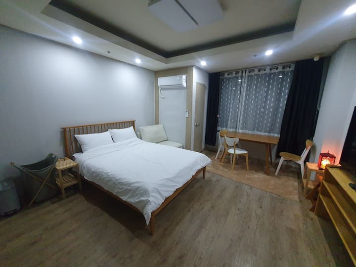 Casa jia # 1, In pm7 ~ Out pm3, 3-minute walk from
Changdong Station (Bedding is sterilized)