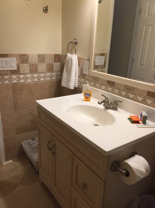 This bathroom is shared with the Paris room.