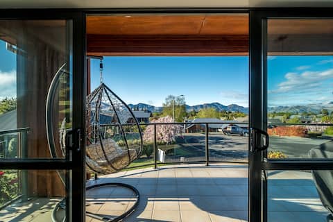 Popular Airbnb listing: Your Getaway Oasis in Hurunui District West