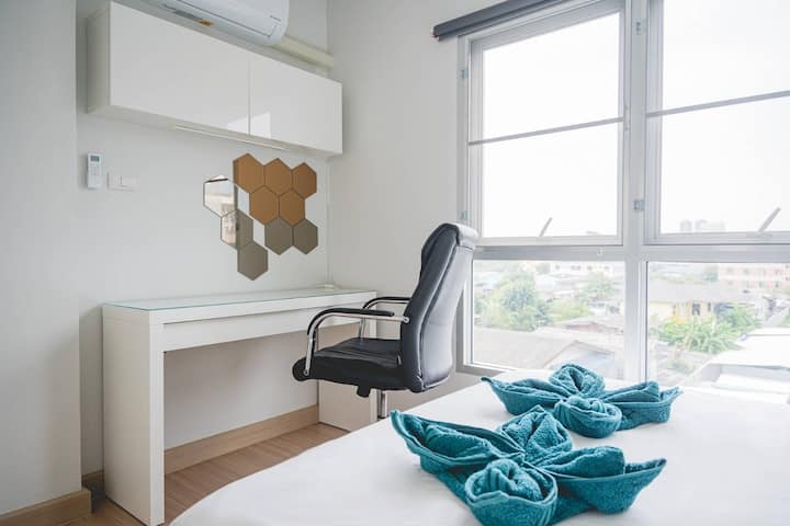 Majstorski krevet s radnim stolom