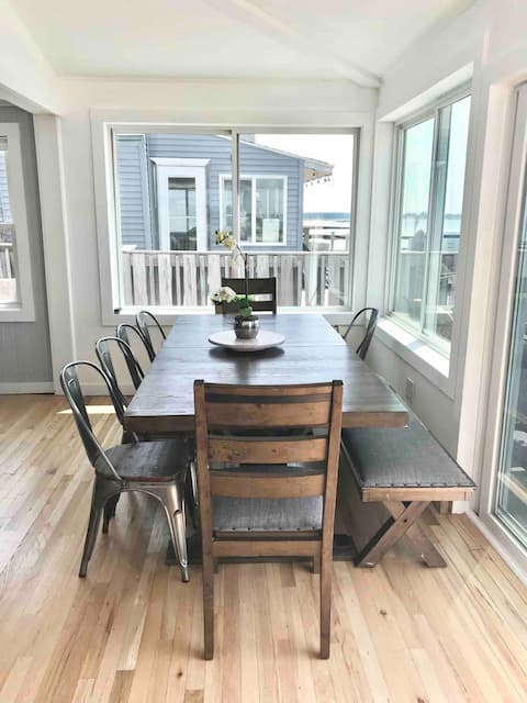 Oceanfront Sleeps 12~ Linens inc 3 Bedrooms~2 Bath