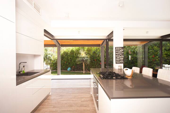 Portals Nous Mallorca Pool and Hot Tub gallery image 4