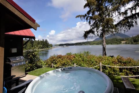 Hot Tub & Waterfront / Doc Holiday Cabin by Natural Elements Rentals