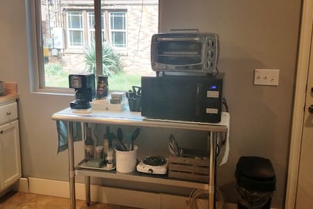 Private Cherry Street Garage Bungalow.