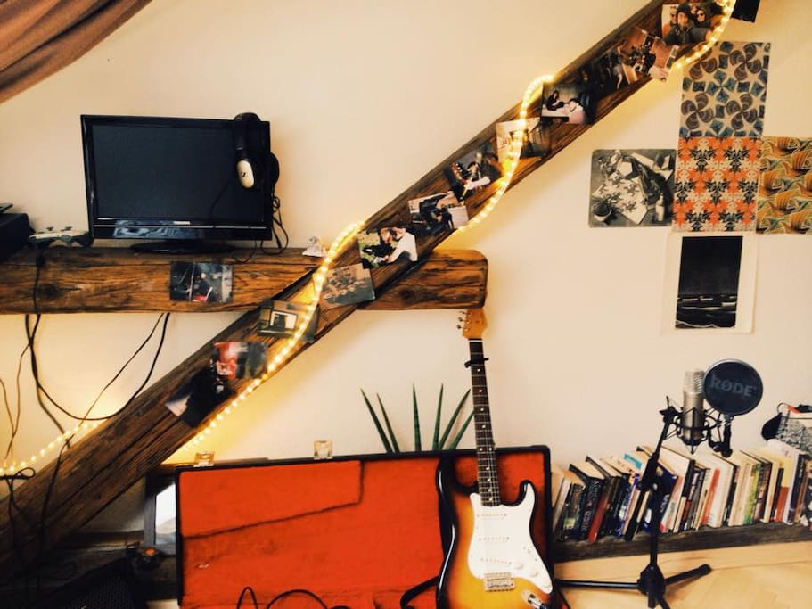 Beautiful and decorative beams make the room look really unique and interesting.