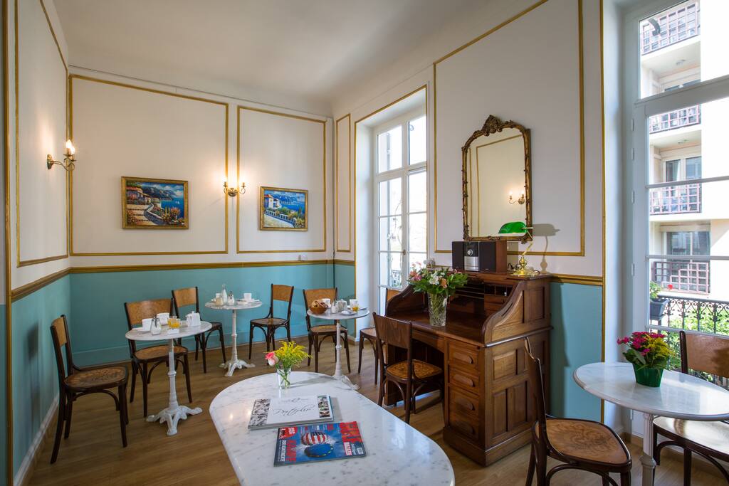 Salon