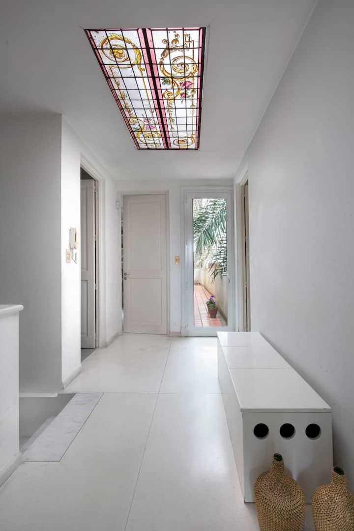 Hall de distribucion del cuarto principal a los 2 cuartos de planta alta