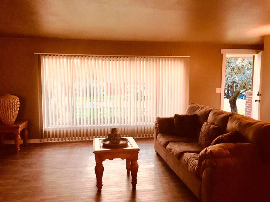 Living Room w/large window