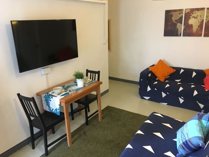 Large Room In To Kwa Wan/hung Hom Shared Flat - Hong Kong