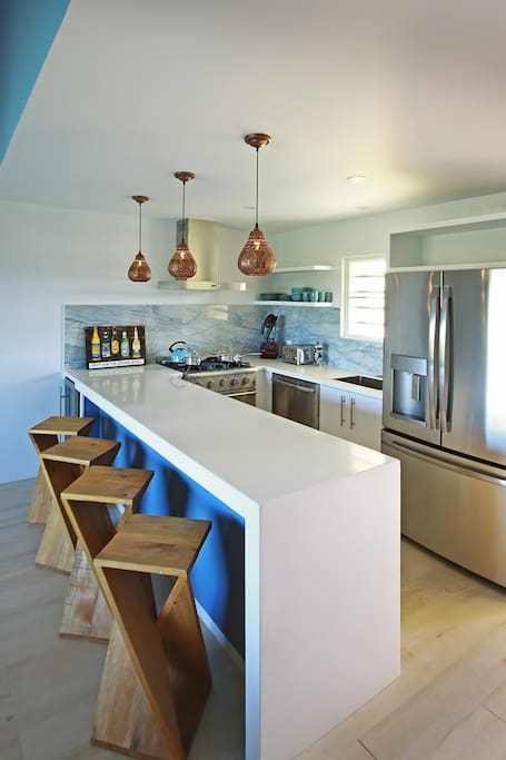 Kitchen/Breakfast Bar