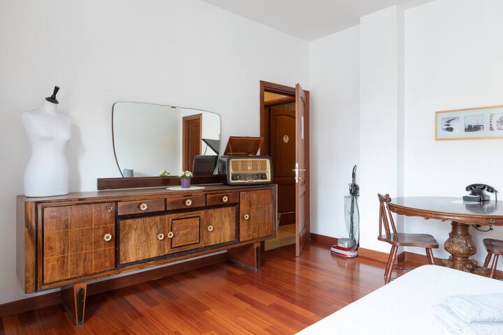 BigFamilyFlats-Sistine Chapel – 16 pax – 8 rooms gallery image 5