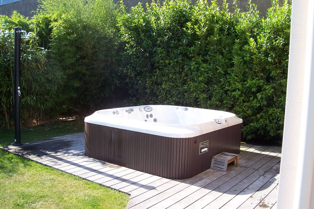 Son Spa. Fonctionne du 1er Octobre à fin Mai.