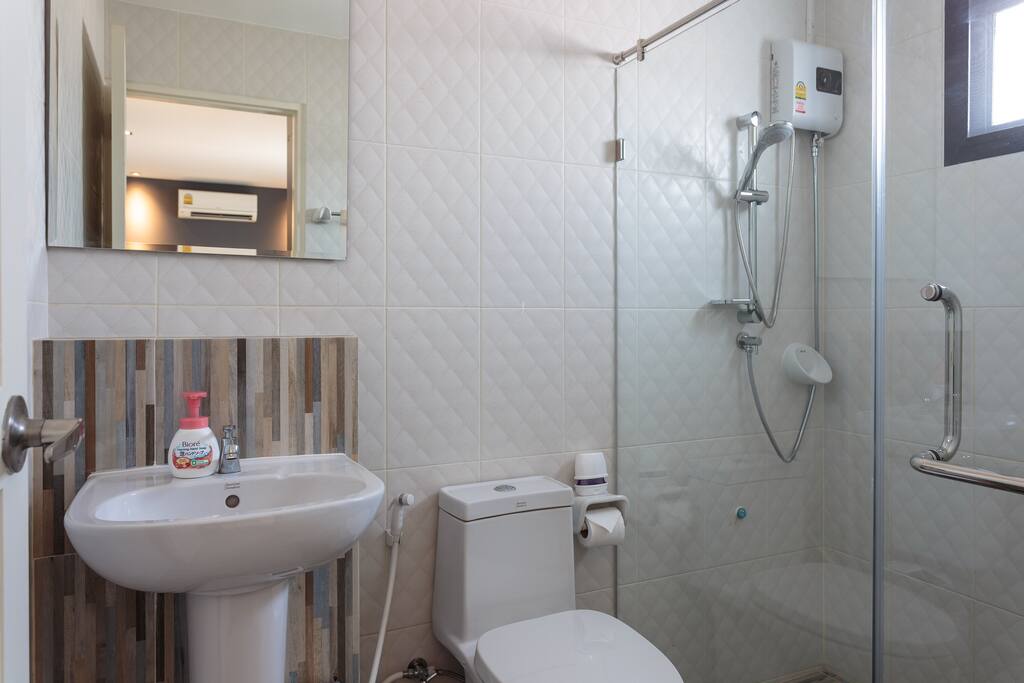 En-suite bathroom.