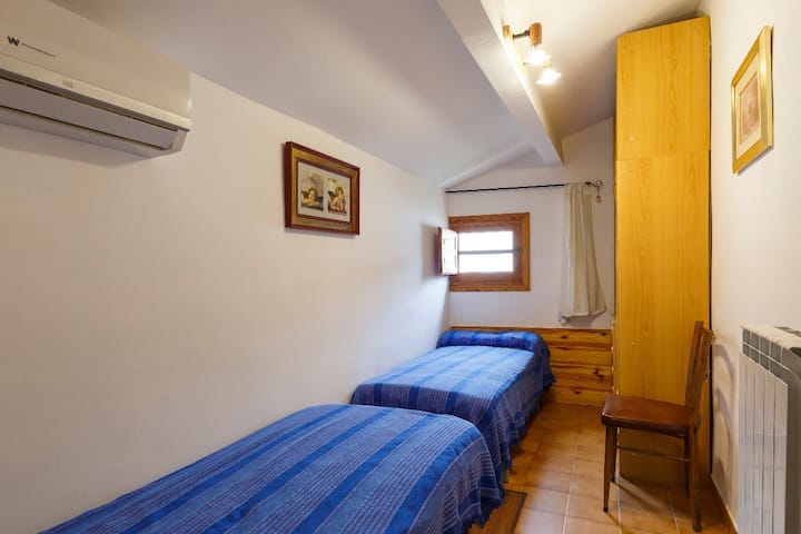 יחידה א' קאסה "אל מולינו" קומה 2 חדר שינה פארה