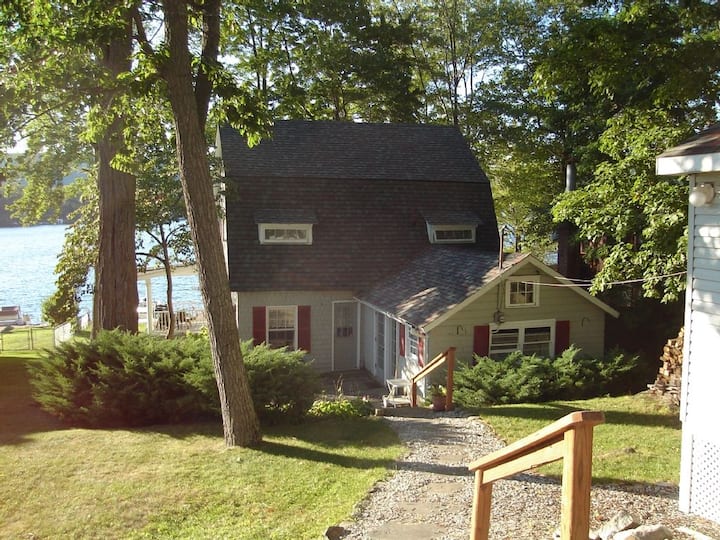 Culver Lake Waterfront Cabin Cabins for Rent in Branchville, New