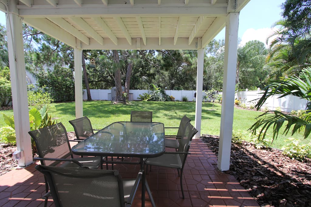 Outdoor Sitting Area