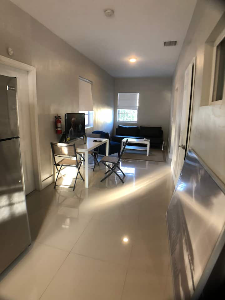 MIAMI 2 affordable lodging & vacation solution Apartments for Rent