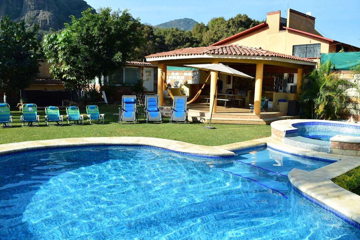5BR Villa in Jiutepec — 5 bedroom vacation rental in Jiutepec