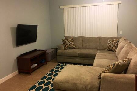 Cozy and quiet room with pool access