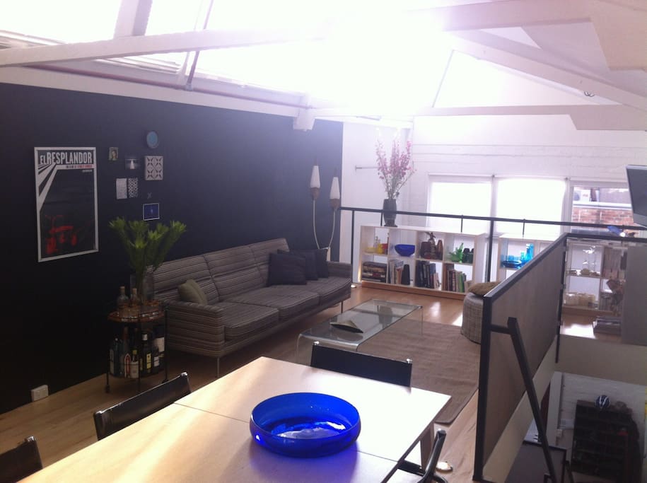 Lounge dining level
