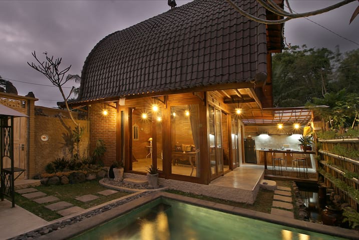 Ubud Indonesia Treehouse Rentals Airbnb