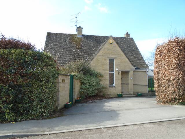 Kerr House, Cirencester Road, Tetbury