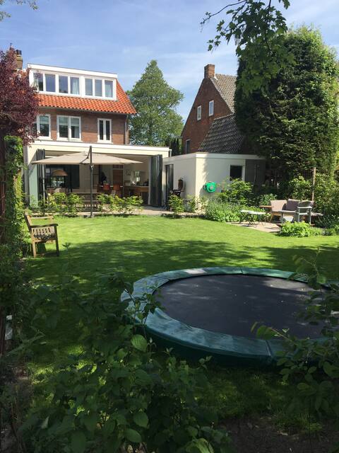 Wonderful familyhouse (Close to A’dam&Beach)