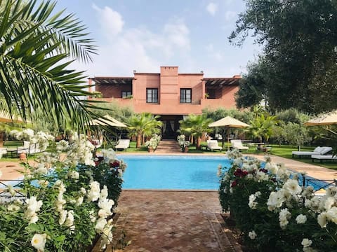 Top Airbnb: Riad des Délices – 8 Splendid Suites in Sidi Abdellah Ghiat