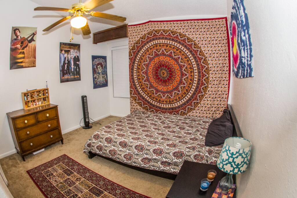 Private Room (don't worry, I have more pillows!)