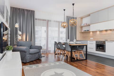 Wojska Polskiego 2E | Large Apartment | Parking
