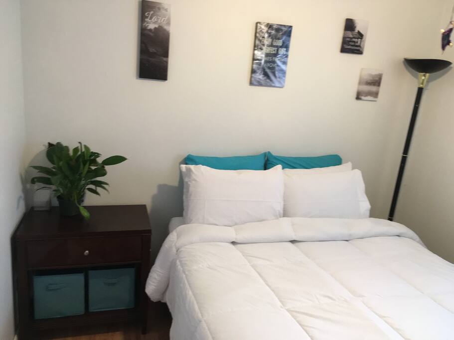 Bedroom #1 - Queen Size bed